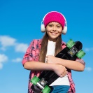 Svítící skateboard černý LED RGB KOLEČKA 