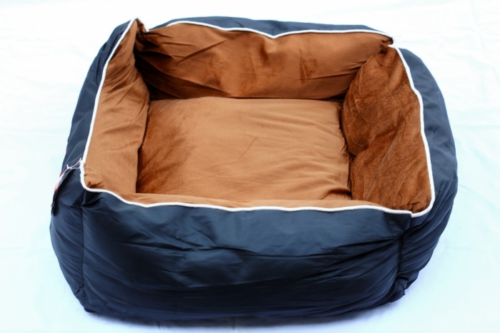 Pelíšek pro psa / kočku L - hnědo-černý