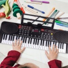 Elektronické klávesy 61 kláves černá s držákem not
