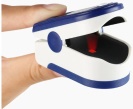 ISO 13583 Prstový pulzní oxymetr LCD